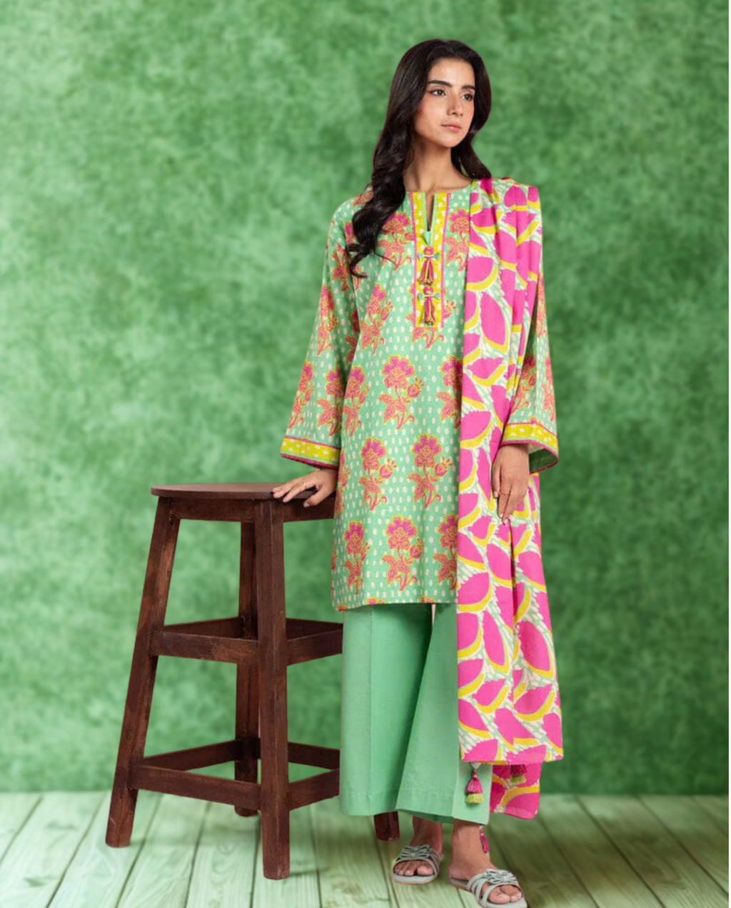 ELÉI VOLUME-04 KHADDAR 3PC PRINTED SUIT K.31