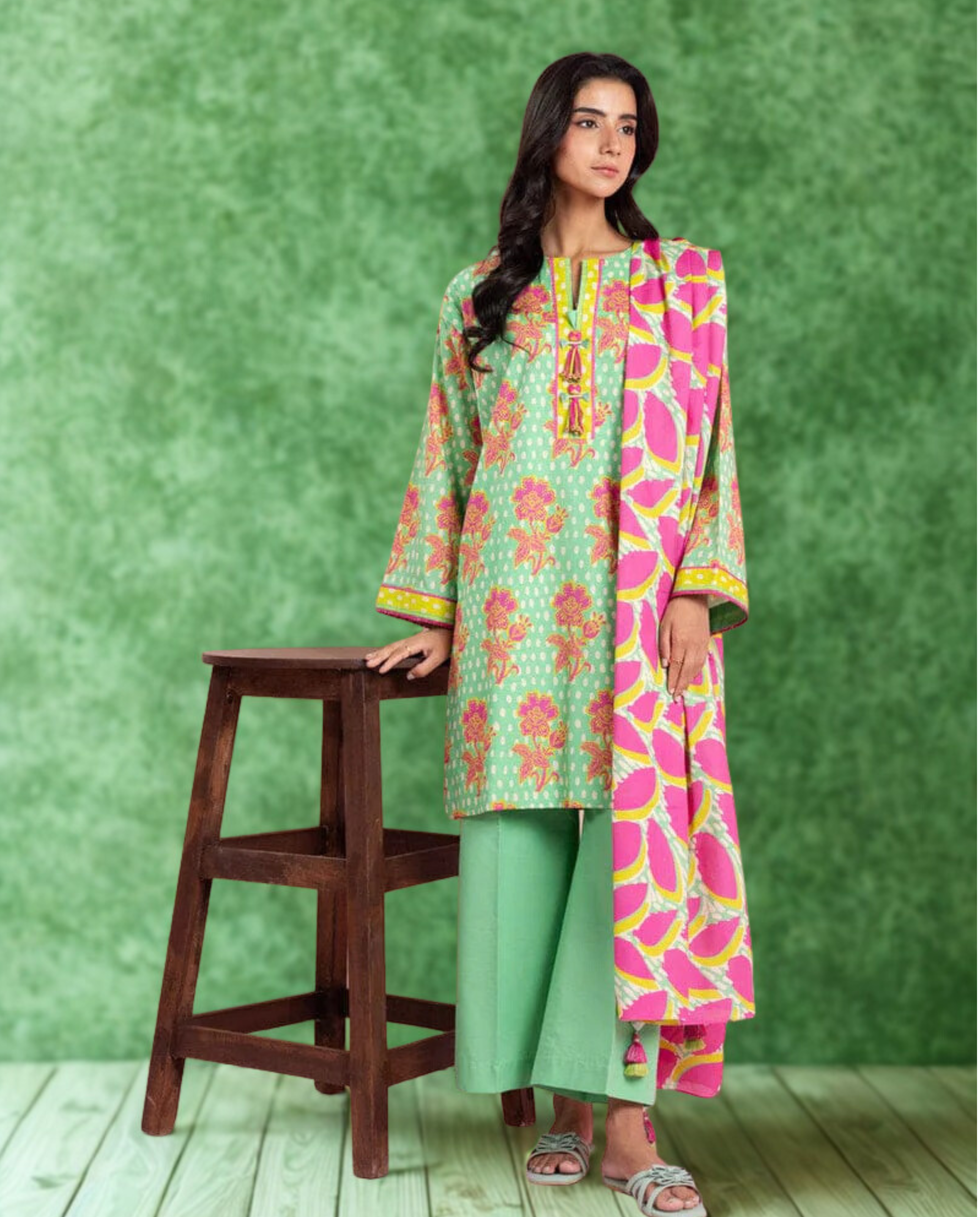ELÉI VOLUME-04 KHADDAR 3PC PRINTED SUIT K.31