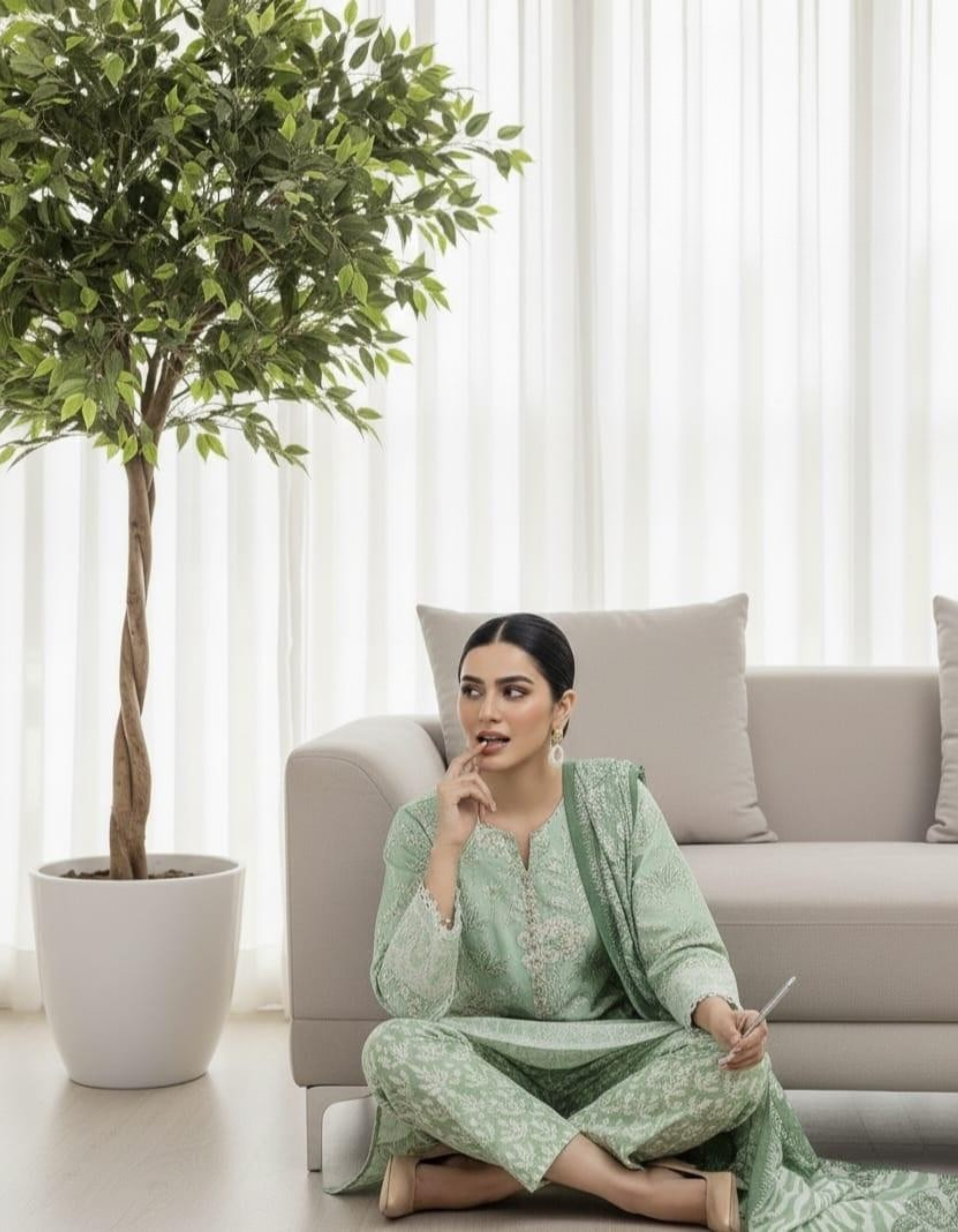 ELÉI VOLUME-02 KHADDAR 3PC PRINTED SUIT K.12