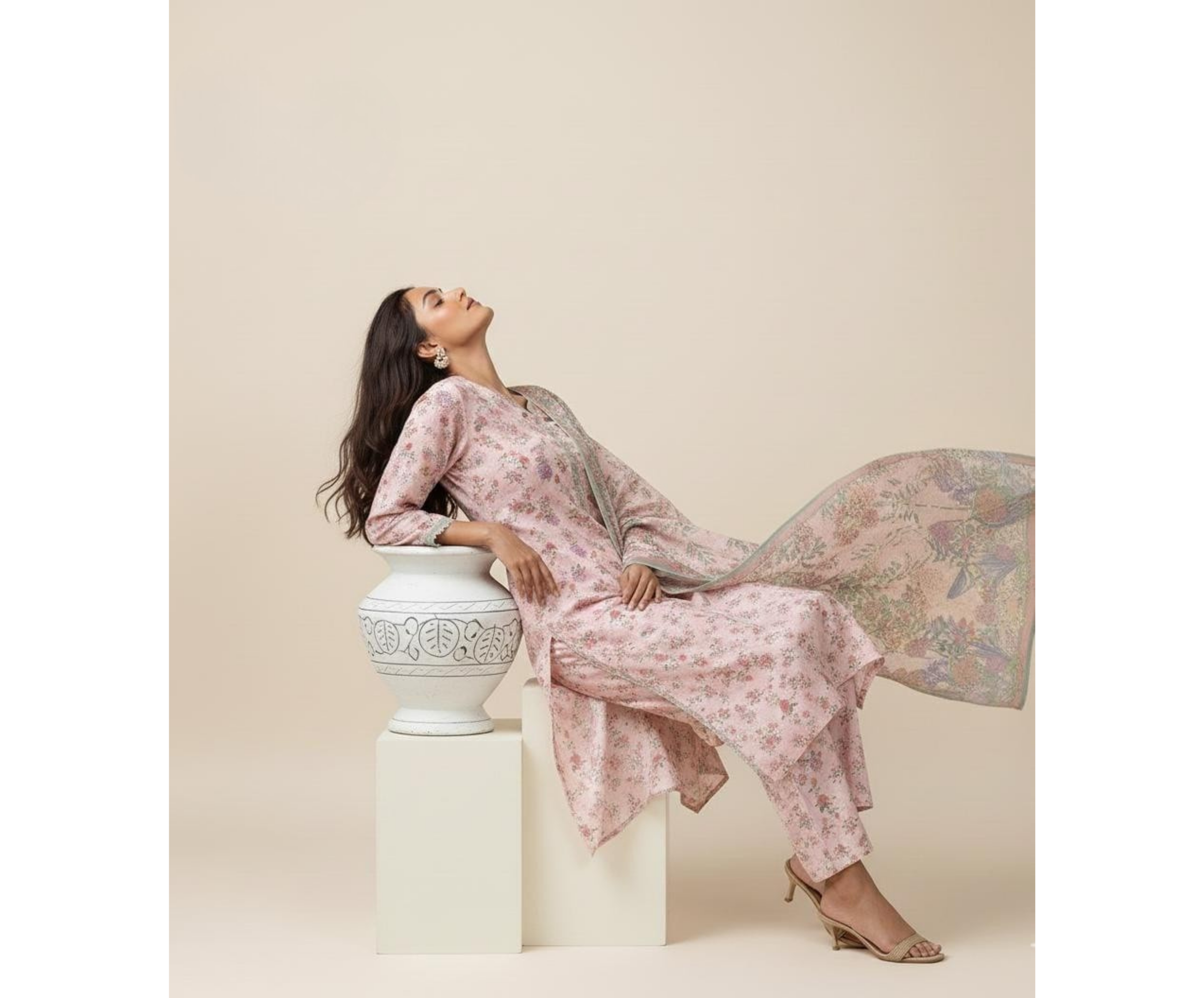ELÉI VOLUME-02 KHADDAR 3PC PRINTED SUIT K.07